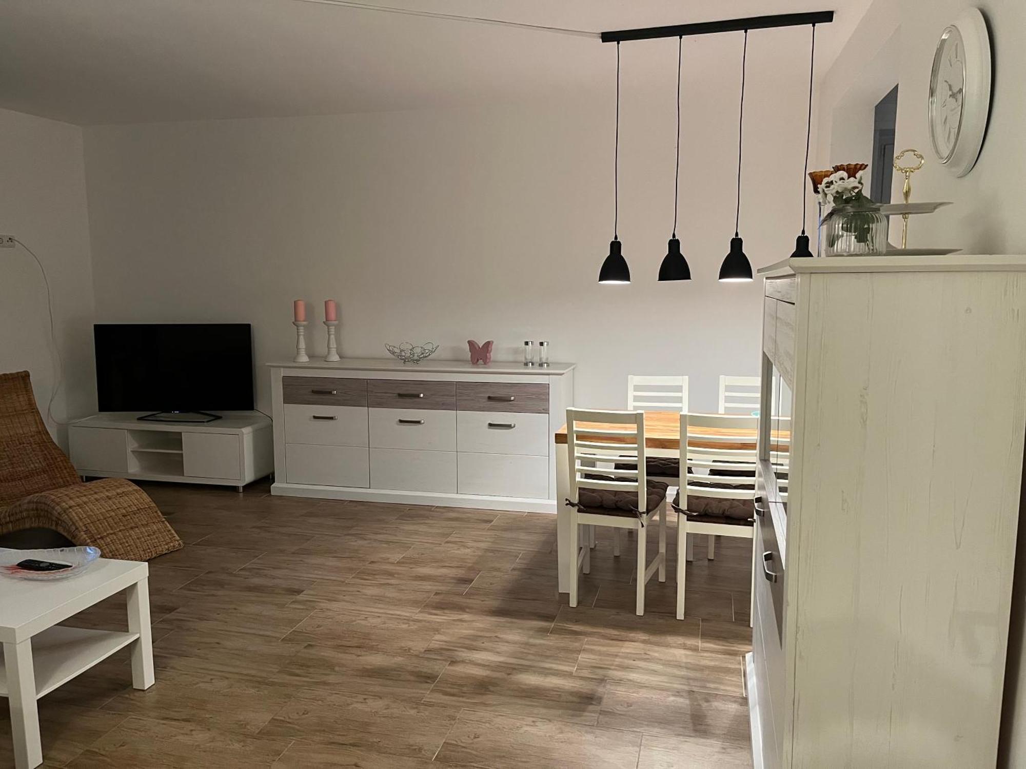 Wunderschoene Ferienwohnung Mit Balkon Auf Dem Bauernhof Greven Luaran gambar